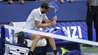 حذف مدودف از  تنیس  اوپن آمریکا در دیداری پرحاشیه